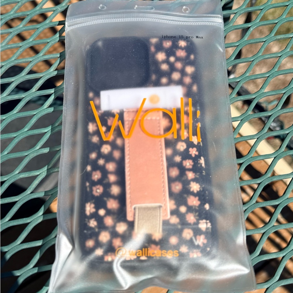 Walli iPhone 15 Pro Max Case